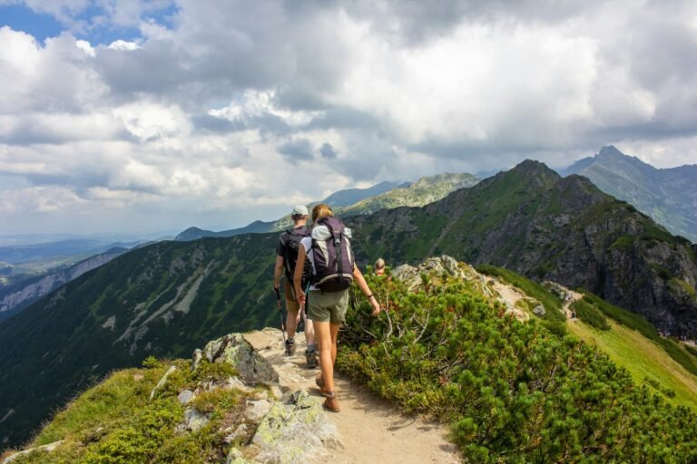 Freunde auf Berggipfel